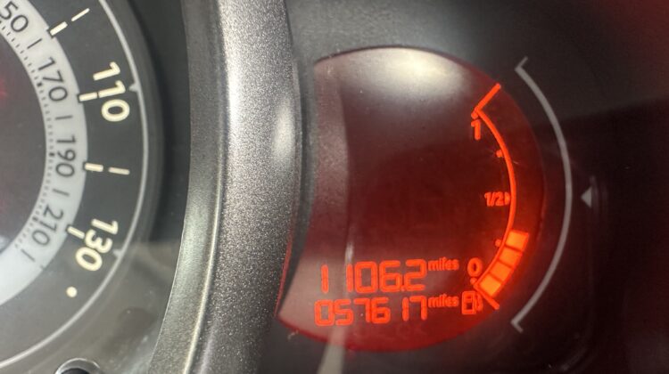 2013 63 White Diesel Citroen C3 VTR+ Euro 5 1.6 5 Dr Hatchback LOW MILEAGE ONE OWNER