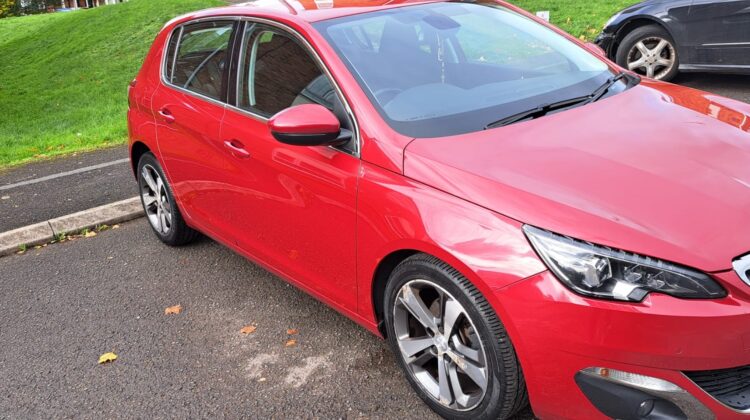 Red Peugeot 308 2015 for sale