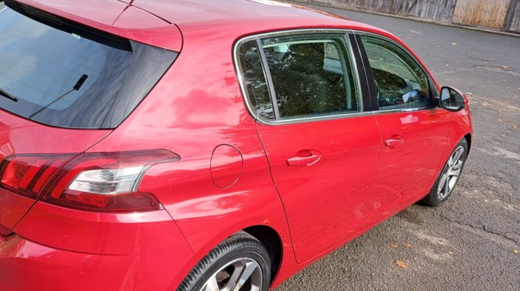 Red Peugeot 308 2015 for sale