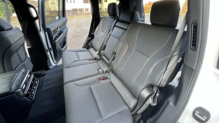 Neatly 2022 Lexus LX 600 Premium