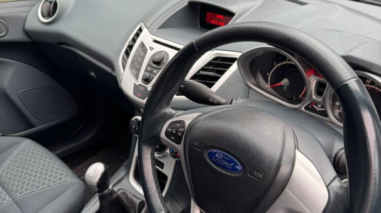Ford Fiesta 1.25 Zetec 5dr