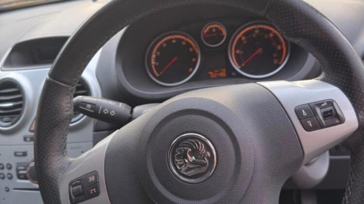 Urgent sale Vauxhall Corsa 1.2 (2010) – FG60 YHW – Long MOT – Well Maintained