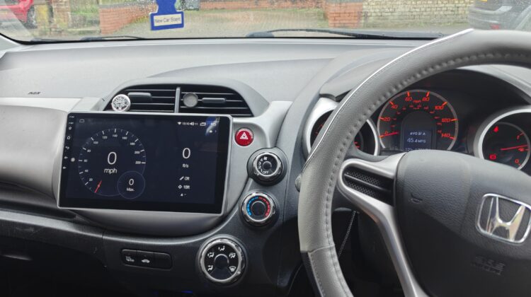 Honda Jazz 2011 1.2 i-VTEC S – 11 month MOT, Full History, New Parts + Smart Screen System