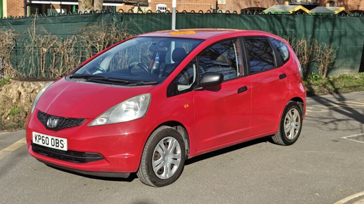 Honda Jazz 2011 1.2 i-VTEC S – 11 month MOT, Full History, New Parts + Smart Screen System