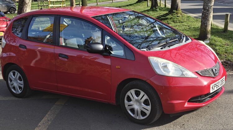 Honda Jazz 2011 1.2 i-VTEC S – 11 month MOT, Full History, New Parts + Smart Screen System