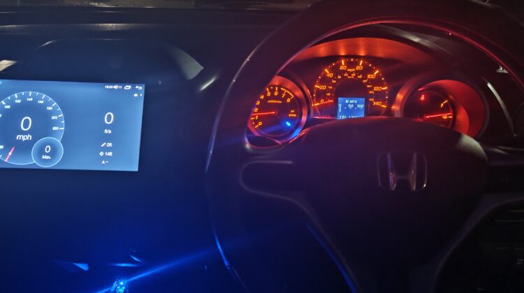 Honda Jazz 2011 1.2 i-VTEC S – 11 month MOT, Full History, New Parts + Smart Screen System