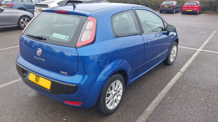 Low mileage 2011 FIAT punto evo 1.2 8v