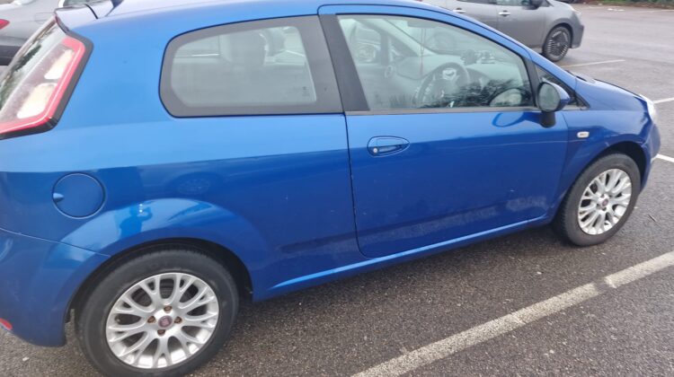 Low mileage 2011 FIAT punto evo 1.2 8v