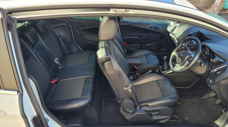 Ford b max titanium x 2015