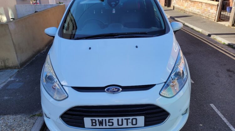 Ford b max titanium x 2015