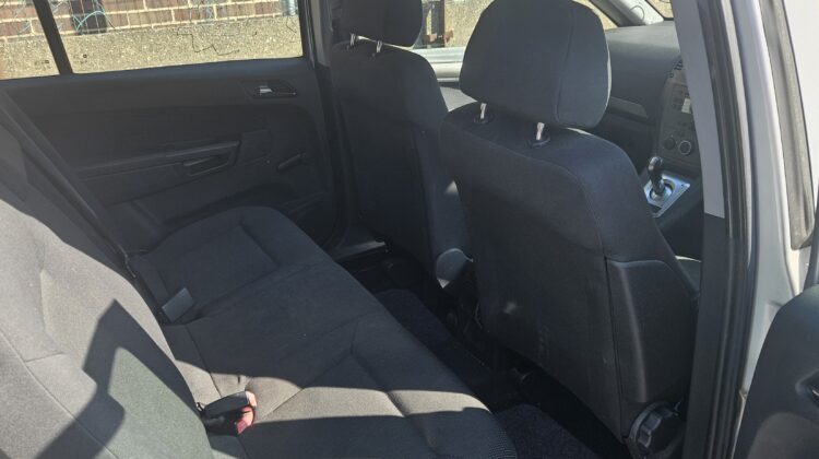 VAUXHALL ZAFIA AUTOMATIC 1.8