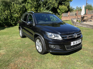 Volkswagen Tiguan R-Line Edition (2016) 2.0 TDI BlueMotion Tech R-Line Edition SUV Diesel DSG 4WD Euro 6 (s/s) 184 ps