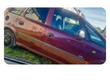 iva 2006 automatic no mot or tax have gren slip start and drive but limp mode need air flow sensor cost £30 bud still start an drive £450 ono or swap 07349838242